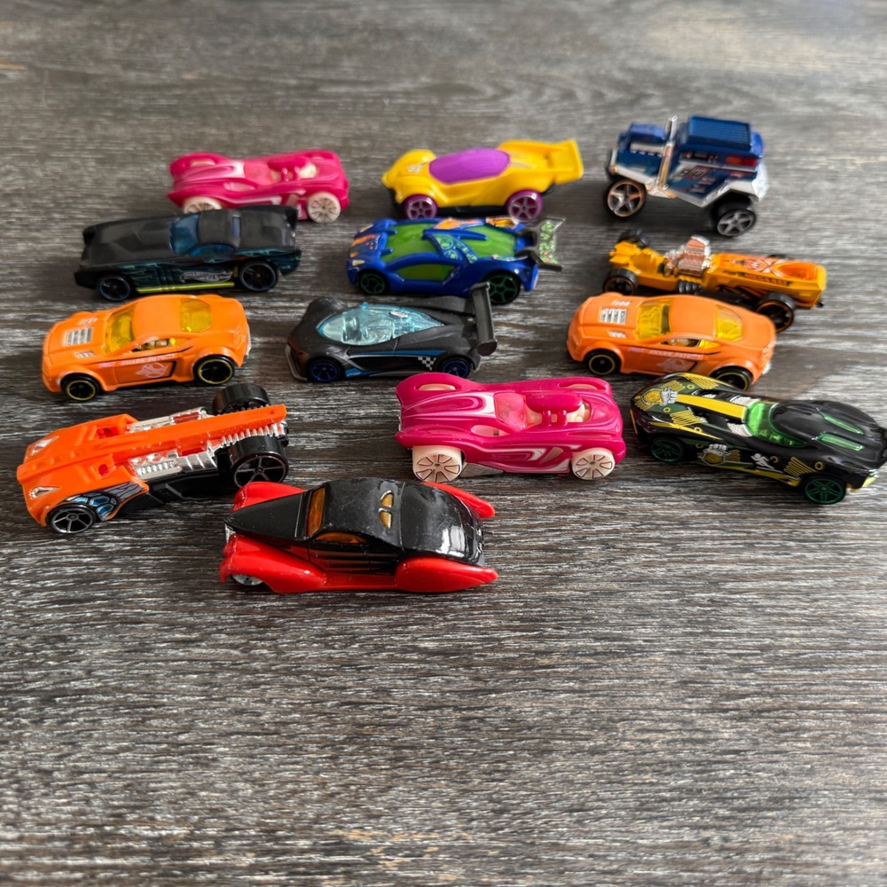 Hot Wheels Diecast Car Lot 12 Race Cars‎ Sports Cars Fantasy Vehicles Mixed